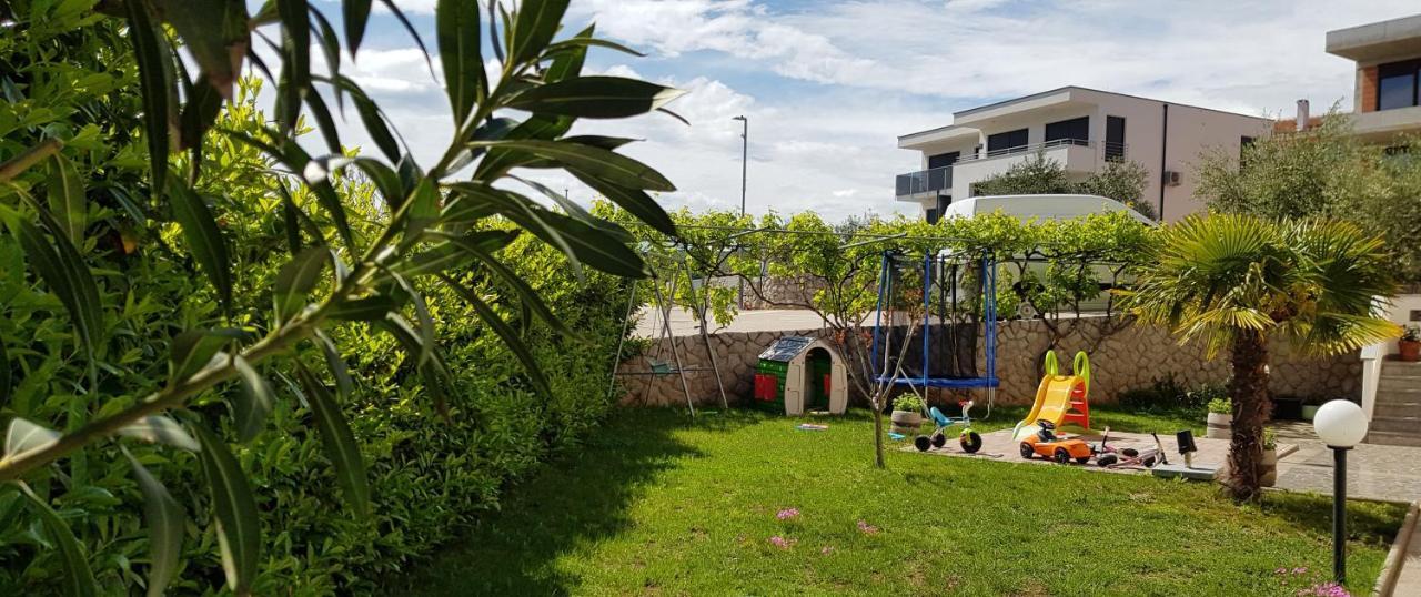 Apartmani Assa Krk Krk Town Exterior photo
