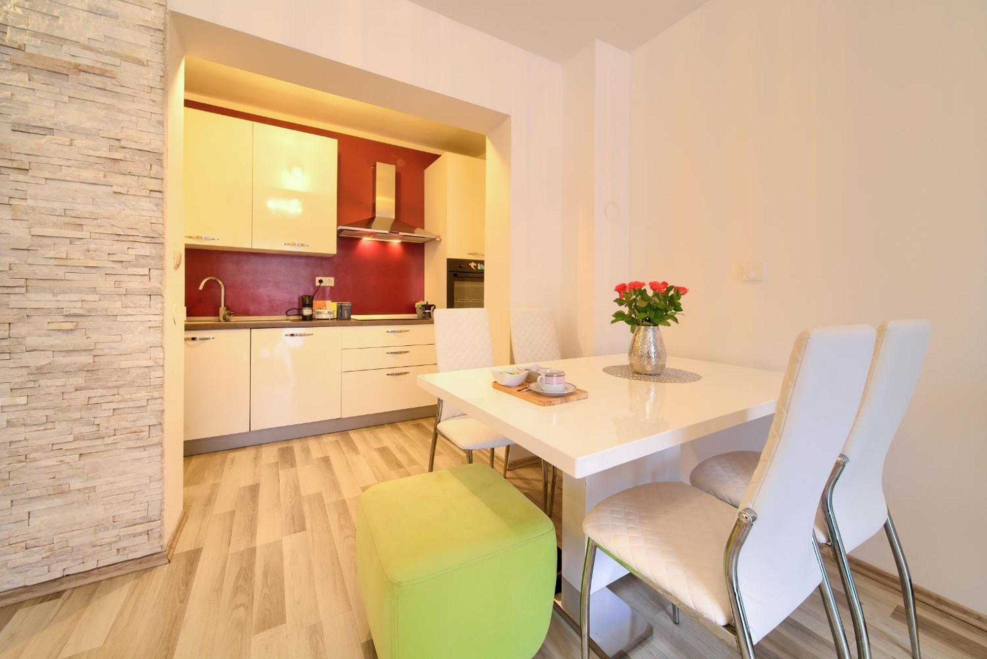 Apartmani Assa Krk Krk Town Exterior photo